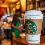 Starbucks предлагает бесплатный кофе работникам на передовой в борьбе с COVID-19