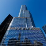 Олдермен планирует убрать вывеску со знаменитого небоскрёба Trump Tower на берегу реки Chicago