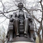 В Чикаго решают судьбу нескольких десятков памятников, в том числе статуй Авраама Линкольна