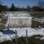 По словам официальных лиц, очистка пруда в Arlington Heights должна решить проблему запаха