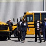 На замену традиционных школьных автобусов электробусами предлагается выделить $ 25 млрд