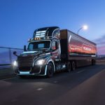 Полностью электрические Freightliner eCascadia, eM2 теперь доступны для заказа