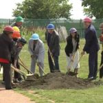 Мэр Лори Лайтфут дала старт проекту AIDS Garden Chicago