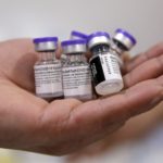 FDA полностью одобряет вакцину Pfizer против COVID-19