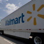 Белый дом заявил, что Walmart, FedEx и UPS будут работать круглосуточно и без выходных, чтобы устранить проблемы в цепочке поставок
