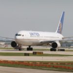 FAA оштрафовало пассажира на 9000 долларов за снятие маски и оскорбление бортпроводников во время перелета из Чикаго в Коннектикут