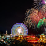 Новогодний фейерверк возвращается на Navy Pier и Chicago River в 2022 году