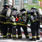 Пожарная служба Чикаго рассказывает о том, чего никогда не следует делать жителям многоэтажек в случае пожара