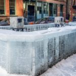Теперь вы можете выпить в ледяном баре, сделанном из более чем 40 000 фунтов льда в самом сердце West Loop