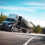 Прошедший 1 млн миль испытаний электротрак Freightliner eCascadia от Daimler Truck запускается в производство