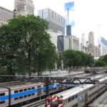 Metra продает проездной на месяц за 100 долларов, начиная с июля