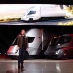 Маск объявил, что траки Tesla Semi поступят в продажу в этом году