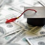 Байден объявил о плане, который спишет $10K задолженности по студенческим кредитам для заемщиков