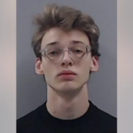 18-летний житель Cary обвиняется в изнасиловании собаки и хранении детской порнографии