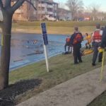Спасатели вытащили двух детей из пруда в Palatine