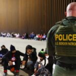 Федеральный судья блокирует правило Раздела 42, которое позволяло выдворять мигрантов на границе США и Мексики