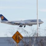 Рейс Lufthansa, следовавший из Лос-Анджелеса во Франкфурт, был перенаправлен в аэропорт О’Хара из-за возгорания ноутбука