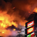 Flying J в Сан-Антонио уничтожен в результате пожара, начавшегося в Denny’s