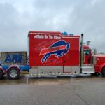 Видео: В этом Peterbilt в стиле Buffalo Bills есть джакузи