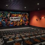 Новая сеть кинотеатров Alamo Drafthouse открывает новую локацию с коктейль-баром в Wrigleyville