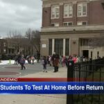 Государственные школы Чикаго просят учащихся сдать тесты COVID по возвращении с зимних каникул