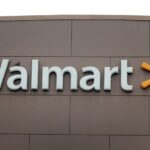 Walmart закроет четыре магазина в Чикаго