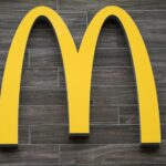 McDonald’s временно закрывает офисы в США из-за предстоящих увольнений