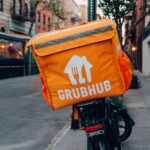 Генеральный директор Grubhub  объявляет о массовых увольнениях сотрудников в Чикаго и по всей стране