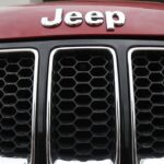 Jeep отзывает более 354 000 автомобилей Grand Cheroke, поскольку задние пружины могут отсоединиться во время движения