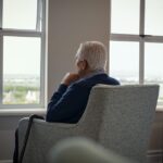 Что такое «седой развод»? Рост числа одиноких пожилых людей в США беспокоит экспертов