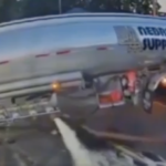Видео: Забывчивый водитель создает опасную ситуацию