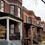 Чикаго предоставляет мигрантам $9000 в качестве помощи в аренде жилья