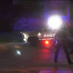 Мужчина застрелен помощником шерифа округа Лейк после попытки нападения на полицию с ножом для разделки мяса