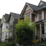 Законодатели Иллинойса предлагают запретить жилое зонирование по принципу «один дом — один двор»