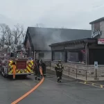 В Libertyville сотни людей были эвакуированы из ресторана из-за пожара во время пасхального бранча