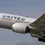 Рейс United Airlines, летевший в Мексику, вернулся в Чикаго из-за неисправности в кабине пилотов