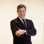 Президент Art Institute of Chicago оказался в центре расследования после инцидента в самолёте